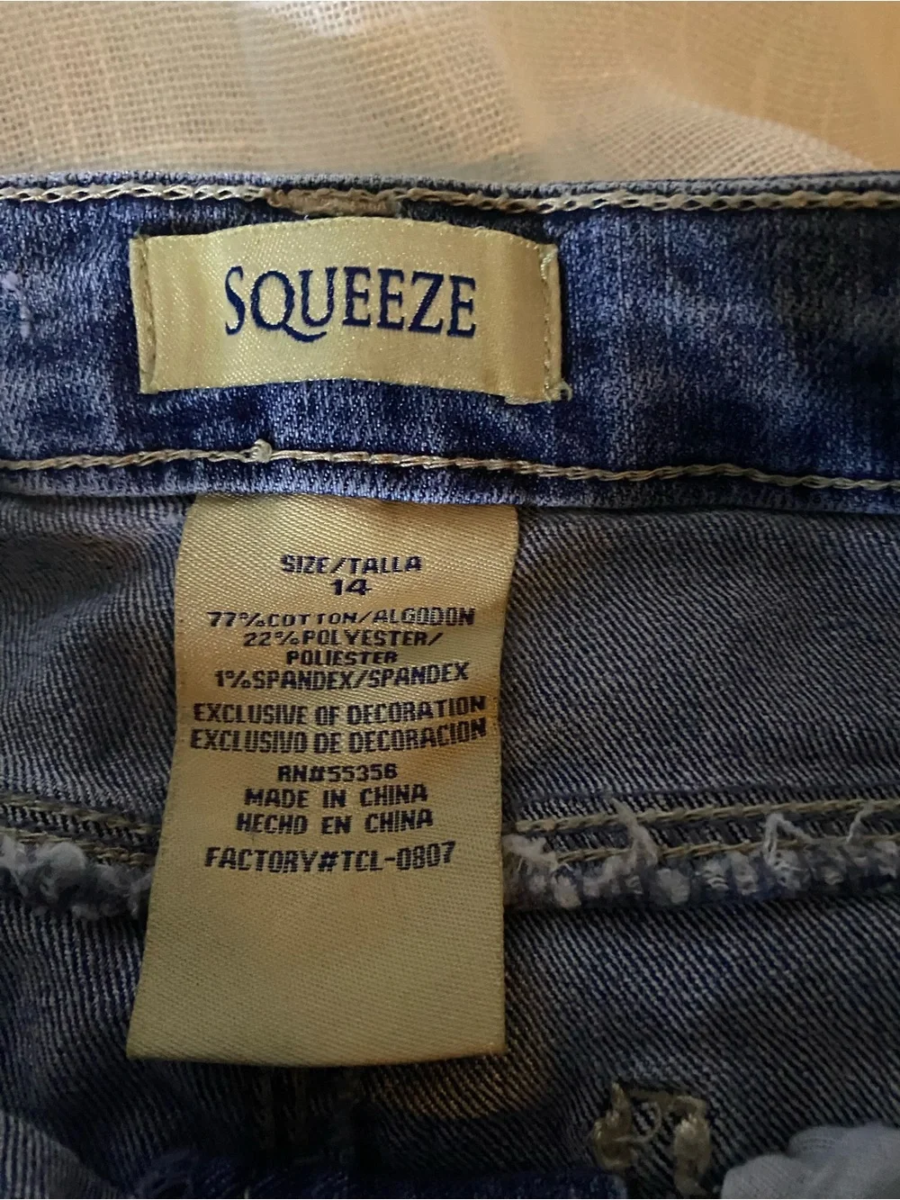 Squeeze Dark Blue Cropped Embroidered Jeans